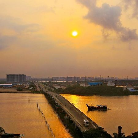 Le Maritime, Kochi By Westbridge Hotel Exterior foto