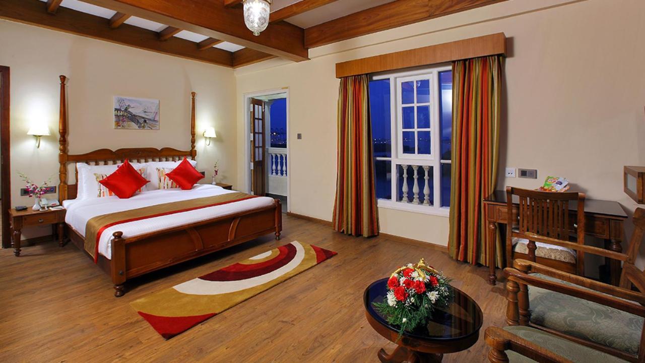Le Maritime, Kochi By Westbridge Hotel Exterior foto