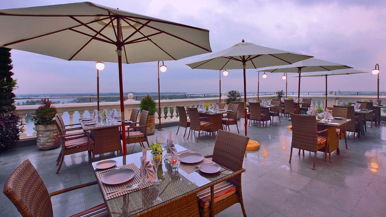 Le Maritime, Kochi By Westbridge Hotel Exterior foto
