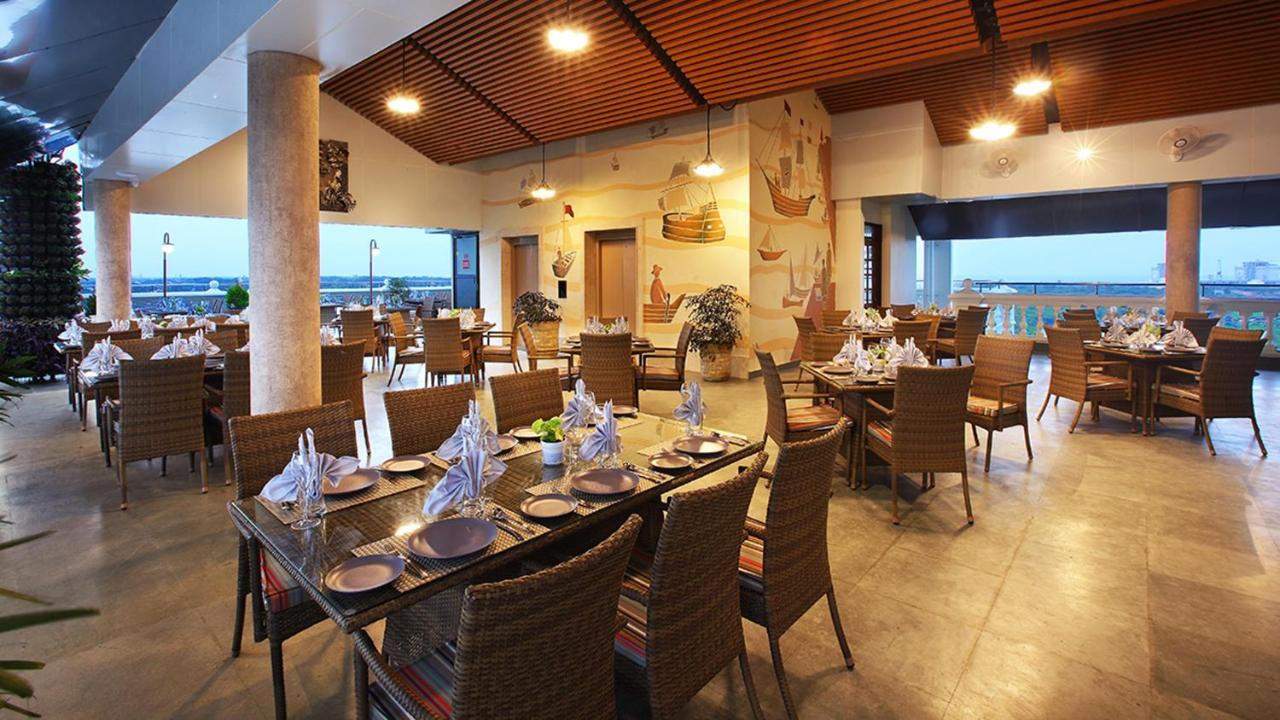 Le Maritime, Kochi By Westbridge Hotel Exterior foto